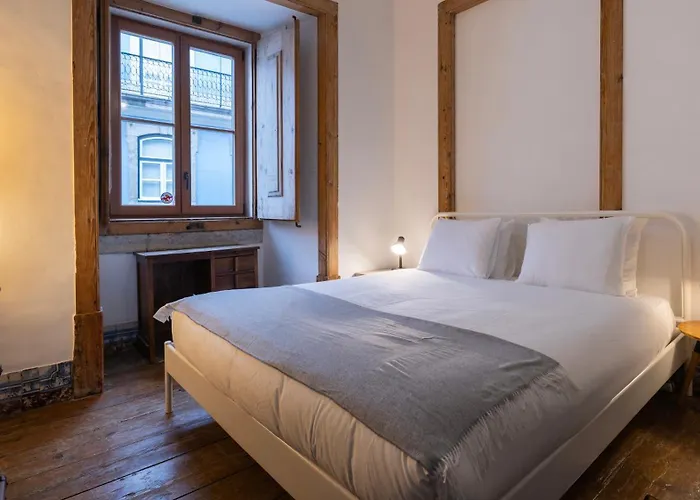 Portuguese Charm Guesthouse By Lovelystay